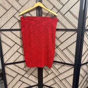 LuLaRoe Red Textured Pencil Skirt w/ Sunburst Pattern - L